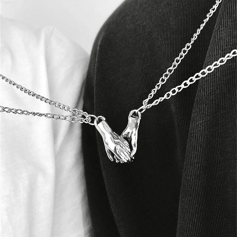 Magnetic Couple Matching Necklaces - 2개 세트 커플 매칭 목걸이 은빛