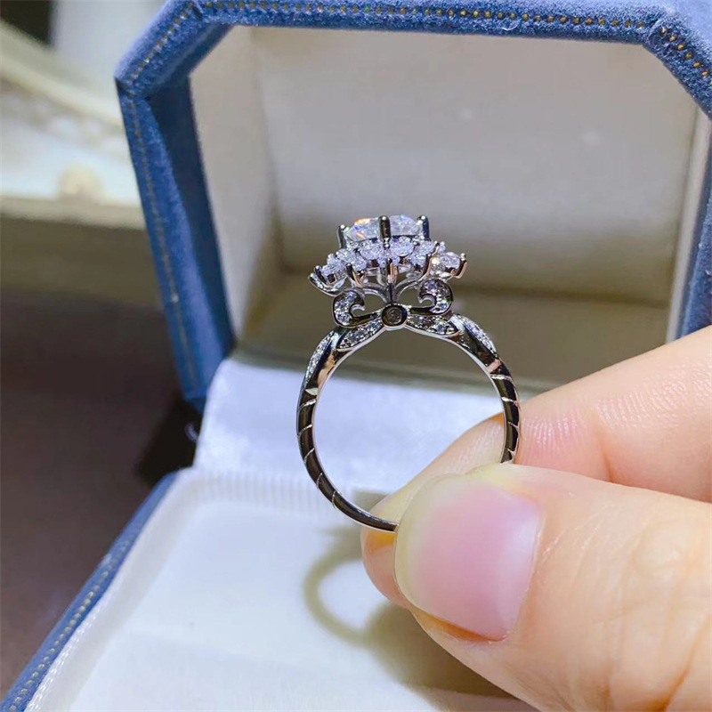 Moissanite Engagement Ring 1 Carat - 럭셔리 화이트 골드 솔리드 플래티넘 PT950