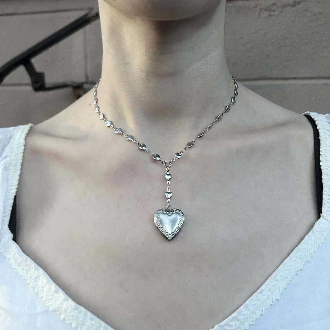 하트 로켓 펜던트가 달린 묵주 라리어트 체인 목걸이 • - Heart Locket Necklace Photo 리뷰 및 가격