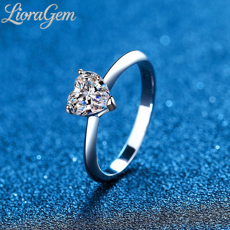 LioraGem 여성용 1캐럿 팬시 모양 모이사나이트  - Moissanite Engagement Ring 1 Carat 리뷰 및 가격